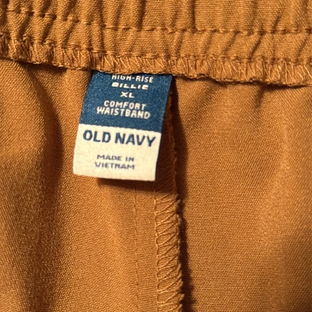 Women’s Old Navy Tan/gold Billie Casual Pants - Picture 3 of 3